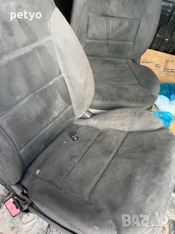 Седалки за А3 две врати алкантара, снимка 2 - Части - 52016522