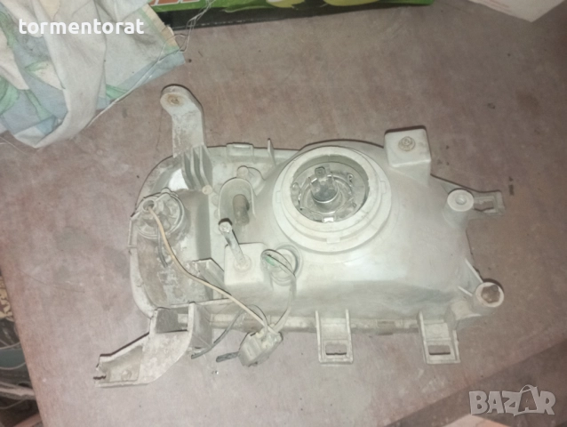 Ляв фар от Нисан Микра, снимка 2 - Части - 51882917