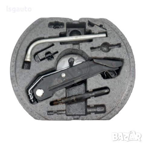 Комплект крик, ключ за гуми и кука за теглене Volkswagen Golf VI 2008-2016 ID: 151409