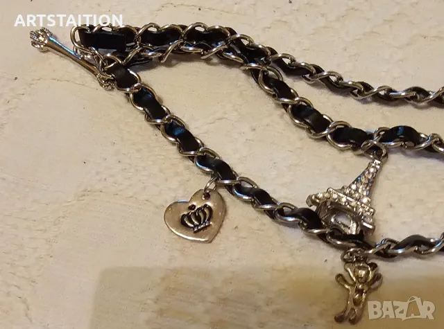 Гривна тройна USA Juicy Couture с кожа и метал и цирконий

, снимка 2 - Гривни - 47753789