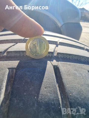 Nokian Tyres 235/35/19, снимка 2 - Гуми и джанти - 52978617