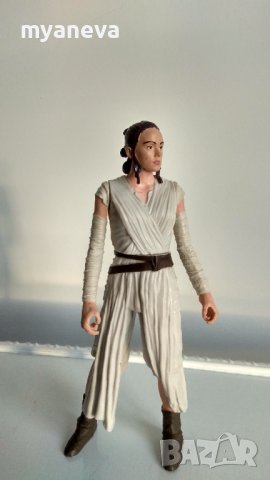 Star Wars , екшън фигури на Rey Jakku ( 15 см ) ,C-3PO  (10 см ) , Chewbacca ( 10см )., снимка 2 - Фигурки - 44281369