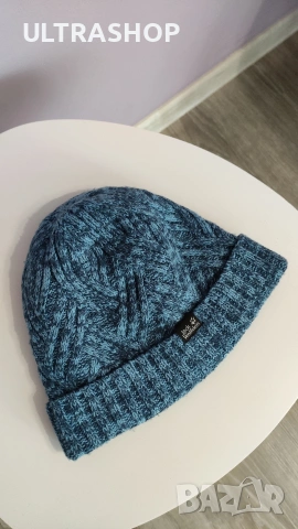 Оригинална дамска зимна шапка Jack Wolfskin размер универсален, снимка 3 - Шапки - 53035325