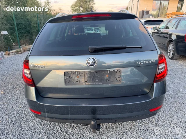 Skoda Octavia комби 1.5 TSI 150 кс., автоматик, 2020 г., евро 6, 2 ключа, теглич, снимка 7 - Автомобили и джипове - 56242165