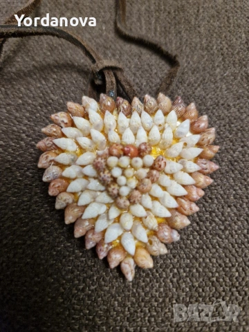 Колиета, снимка 3 - Колиета, медальони, синджири - 53321838