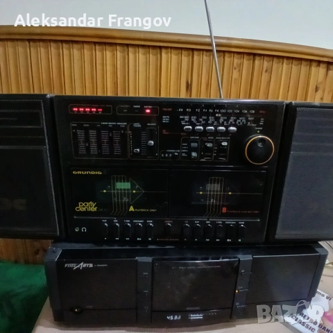радиокасетофон GRUNDIG 2400, снимка 7 - Радиокасетофони, транзистори - 53130648