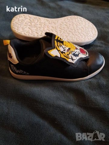 Нови маратонки от НМ номер 33, снимка 4 - Детски маратонки - 31438256