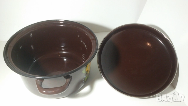 2 ретро емайлирани тенджери с капак, снимка 5 - Съдове за готвене - 51317377