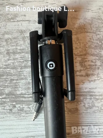 Нов черен селфи стик подходящ за всеки телефон с бутон за снимки 🖤, снимка 2 - Селфи стикове, аксесоари - 56118333