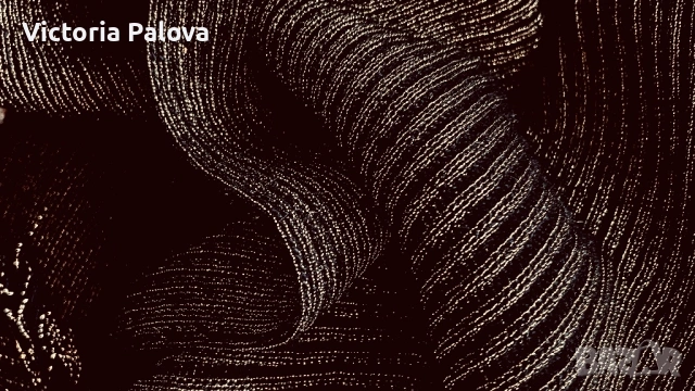 Луксозен италиански шал от модна къща  POI…BY KRIZIA, снимка 6 - Шалове - 53167022