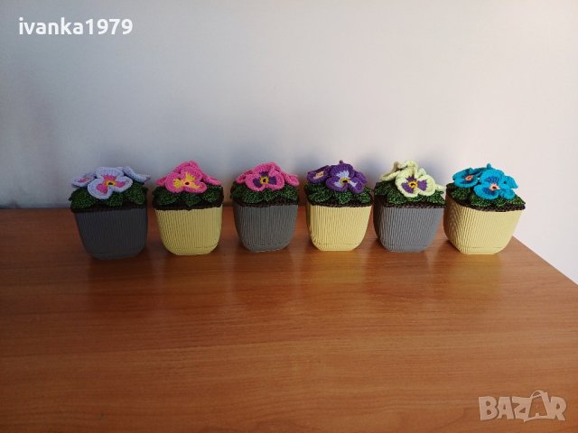 Плетени теменужки 4, снимка 4 - Изкуствени цветя - 42063915