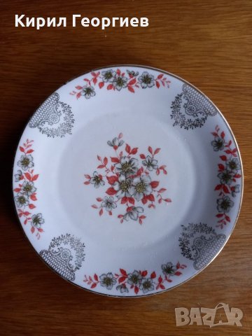Продавам красива порцеланова чиния , снимка 1