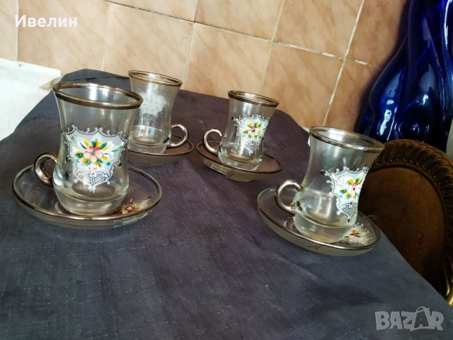 четири стъклени чаши за чай,кафе-комплект