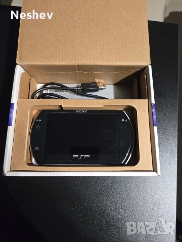PSP GO с кутия като ново!, снимка 2 - PlayStation конзоли - 52793064
