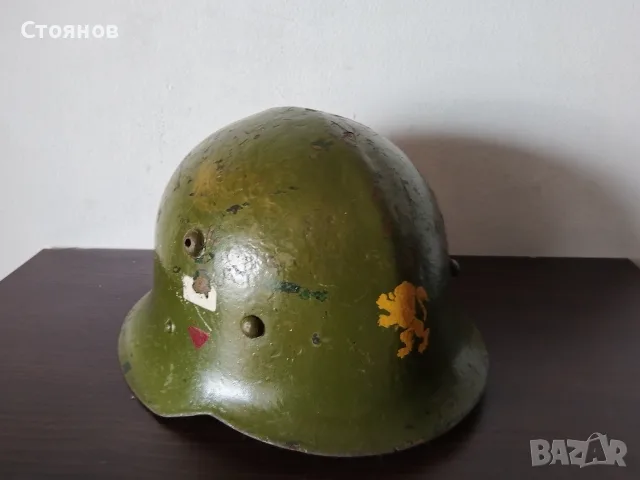 Българска военна каска от войната . , снимка 2 - Антикварни и старинни предмети - 56499621