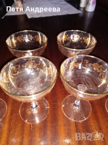 Елегантни чаши за вино или шампанско