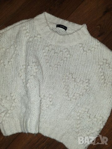 Пуловер бял сърца, снимка 4 - Блузи с дълъг ръкав и пуловери - 31762661