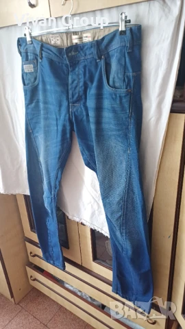 Мъжки дънки Bershka W32, снимка 2 - Дънки - 50615536