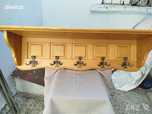 Дъбова закачалка с рафт и красиви орнаменти