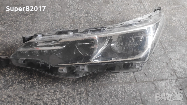 Продавам - оригинални ляв и десен фар за Тойота Корола 2017 г. за части, снимка 2 - Части - 51980593