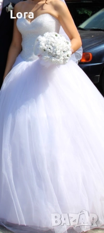 Сватбена рокля с корсет от мъниста и цялата в брукат, снимка 6 - Рокли - 52741483