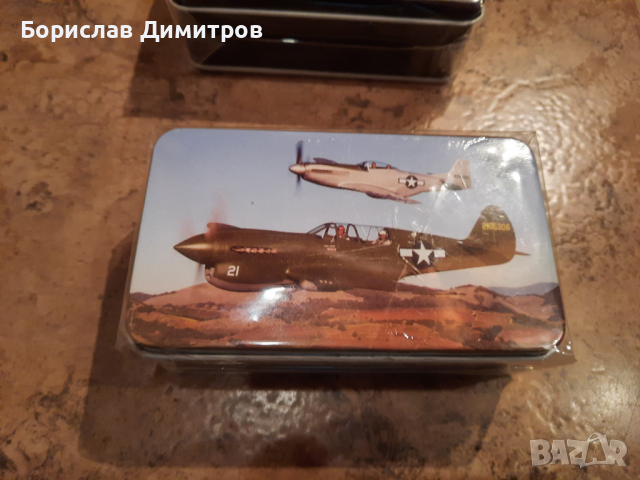 Продавам нова метална кутия за съхранение на колекционерски модели на автомобили 