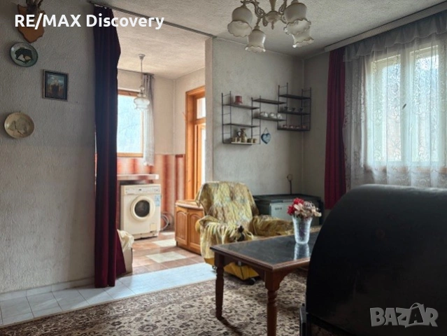 Топ имот в тих квартал в градска среда, снимка 3 - Къщи - 54108425