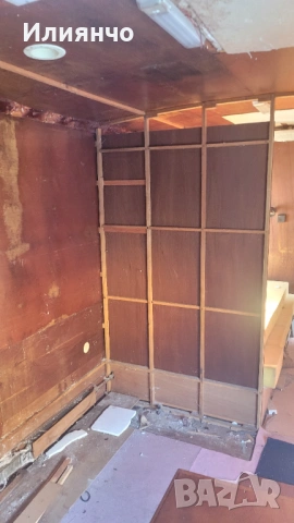 Продавам 12 метра английска каравана в добро въшно състояние", снимка 17 - Каравани и кемпери - 53377352