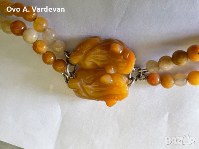 Гривна естествени Jadeite камъни