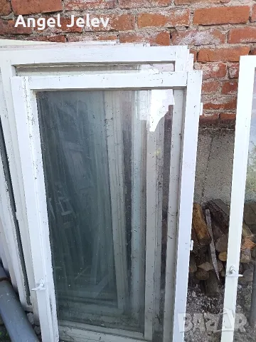 дървени прозорци