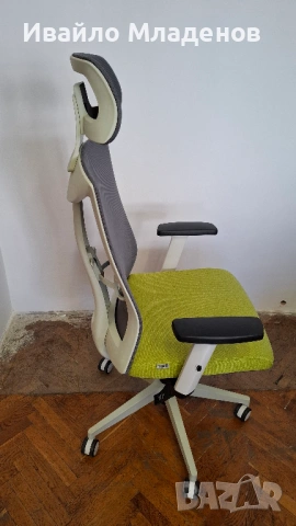 Ергономичен офис стол