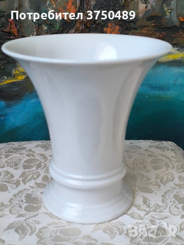 Порцеланова ваза, снимка 2 - Антикварни и старинни предмети - 53890176