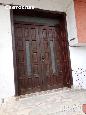 Собственик ПРОДАВА 4 етажна къща с двор и гараж в ПРОВАДИЯ център, снимка 2 - Къщи - 53136472