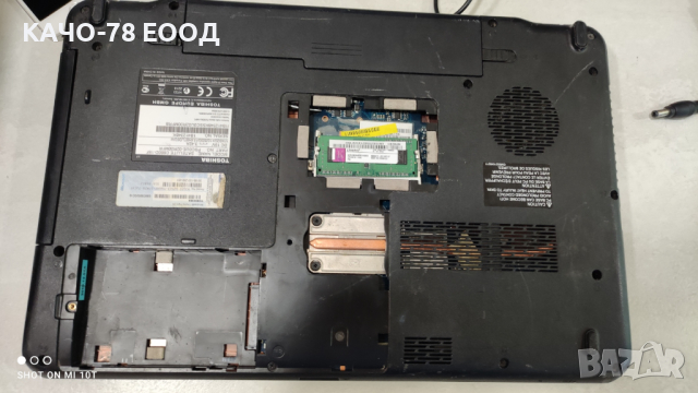 Лаптоп Toshiba Satellite C660D-15F, снимка 4 - Части за лаптопи - 44774431