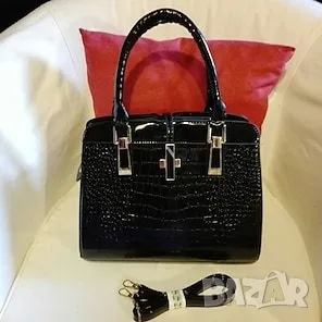 Луксозна лачена дамска чанта, имитираща крокодилски десен 