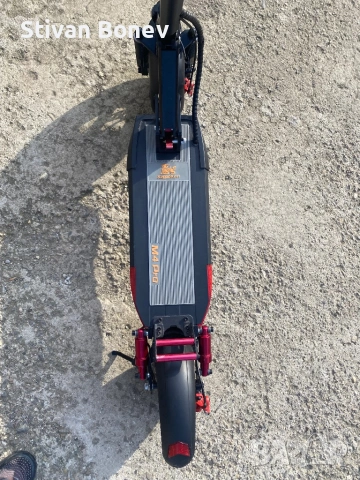 Продавам електрическа тротинетка Kukirin M4 Pro, снимка 3 - Велосипеди - 54072394