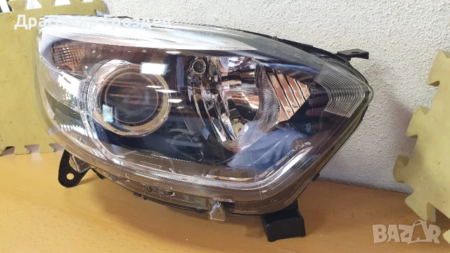 Оригинален десен фар за Renault Captur / Рено Каптюр (2013-2017), снимка 2 - Части - 51015126