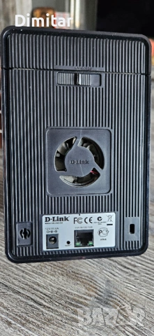 NAS D-Link DNS-320, снимка 2 - Външни хард дискове - 54301431