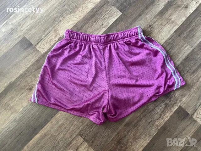 Къси шорти Nike, снимка 2 - Къси панталони и бермуди - 46801844