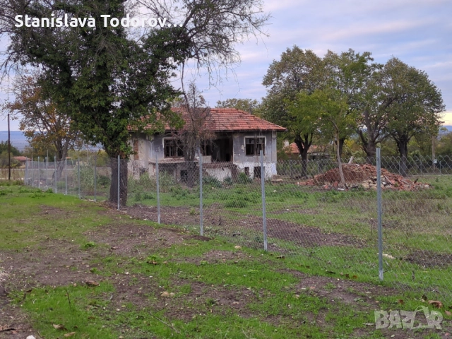 Имот с къща в с. Бързица, общ. Провадия