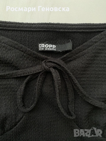 Черен къс топ Cropp, размер М, снимка 2 - Корсети, бюстиета, топове - 56058774