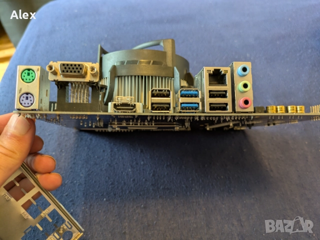 GIGABYTE H410M-H V2 + i3 10100F + охлаждане, снимка 2 - Дънни платки - 52183957