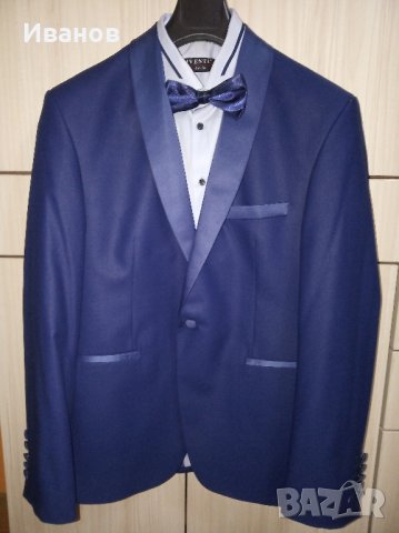 Продавам абитуриентски костюм