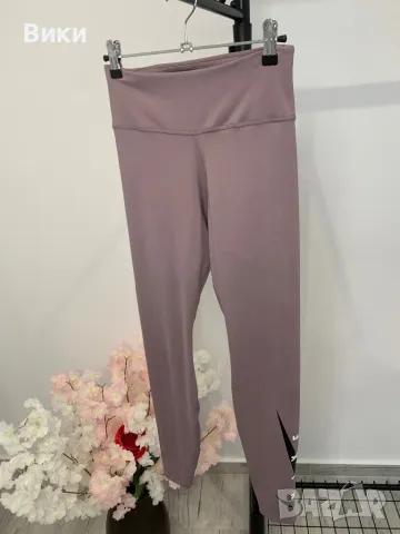 Оригинален клин на Nike, снимка 2 - Клинове - 50257583