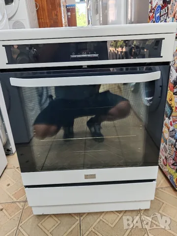 Свободно стояща печка с индукционни котлони Voss Electrolux с Pirolise и 2 години гаранция! , снимка 4 - Печки, фурни - 55731896