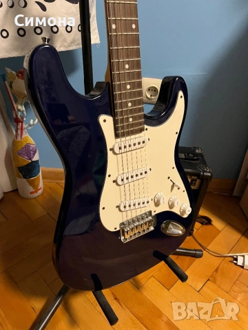 Електрическа китара + усилвател с дисторшън, снимка 5 - Китари - 53234621