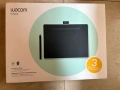 Графичен таблет Wacom Intuos M Pistachio, снимка 7