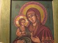 Стара провославна кона на Света Богородица Триеручица, Дева Мария- защита от враго, снимка 4
