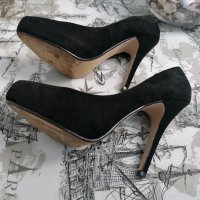 Черни обувки на висок ток, снимка 2 - Дамски обувки на ток - 37215256