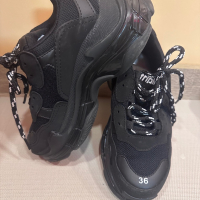 Дамски спортни обувки, снимка 1 - Дамски ежедневни обувки - 44640152